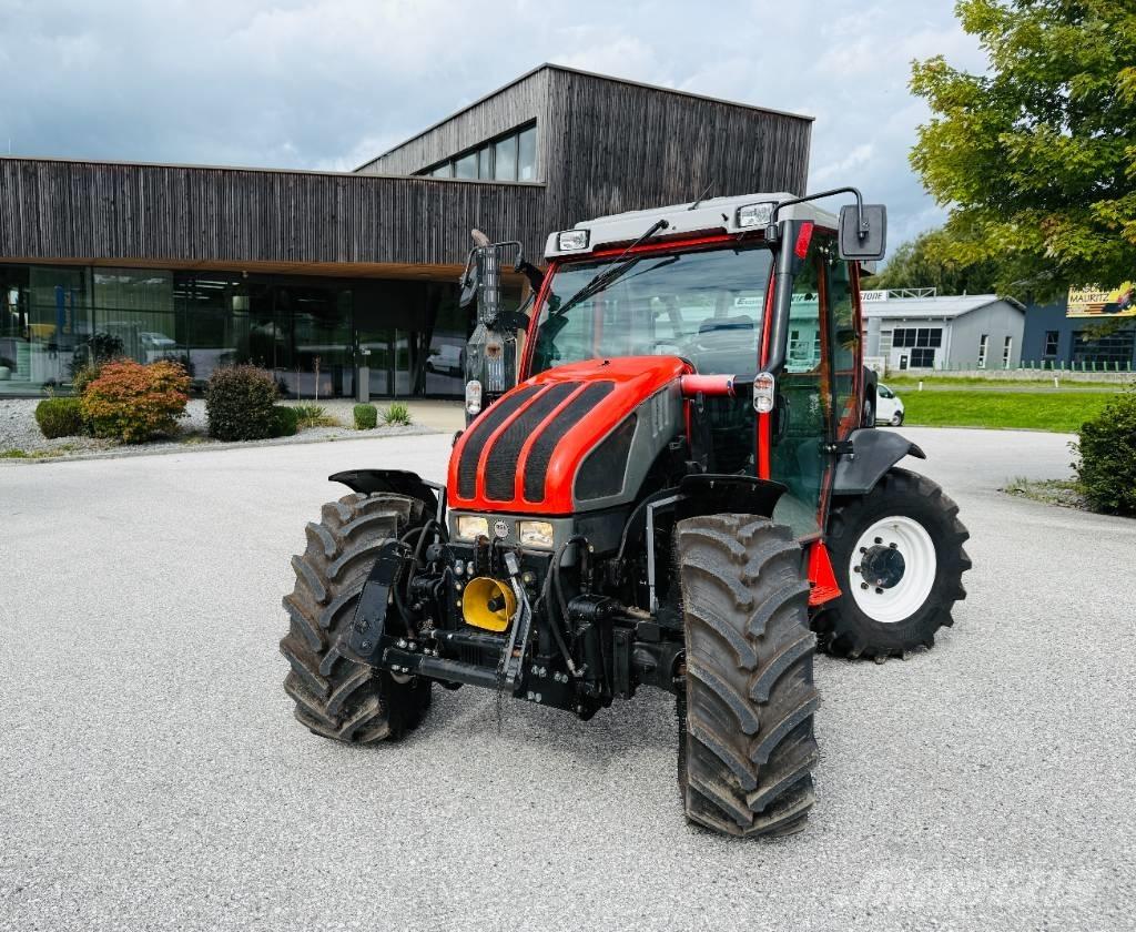 Reform Mounty 100V Traktorid