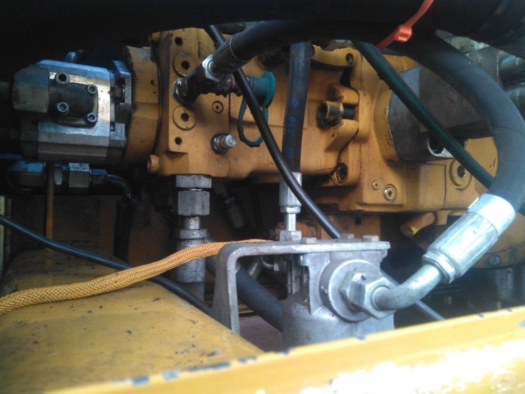 CAT M 322D MH Materjalikäitlusmasinad