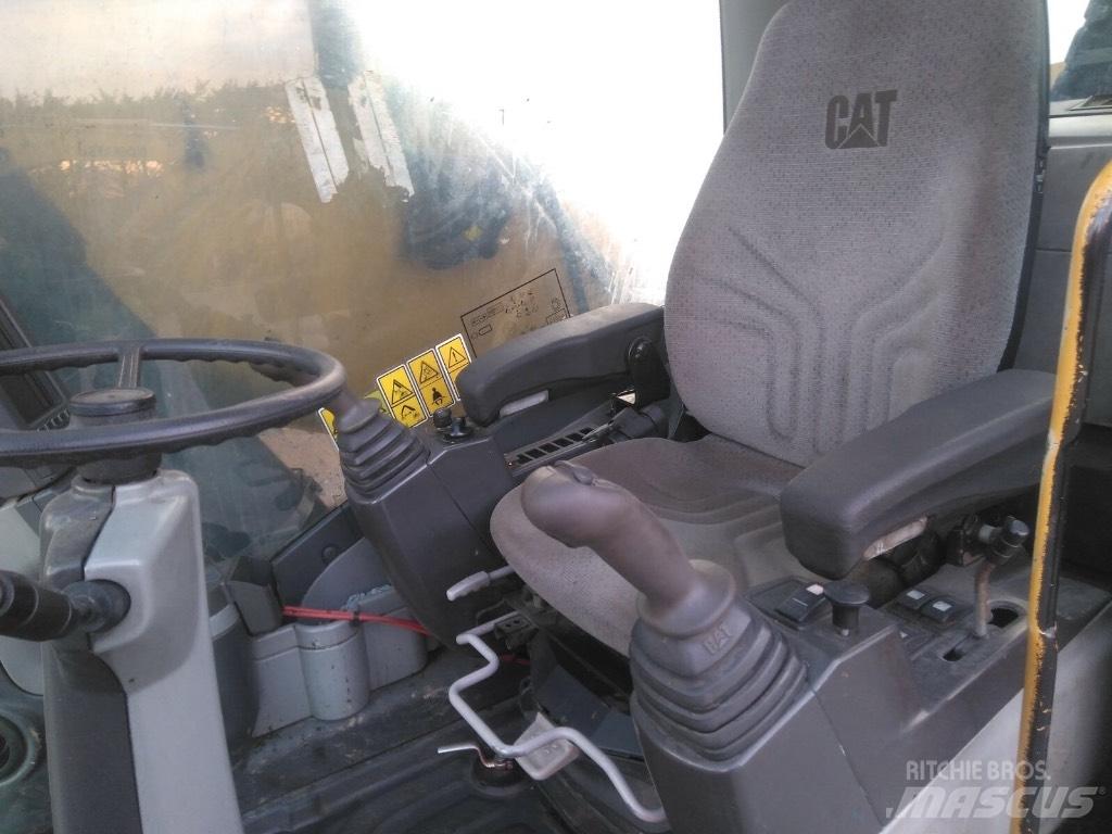 CAT M 322D MH Materjalikäitlusmasinad