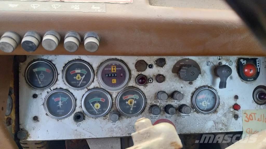 CAT 920 Rataslaadurid