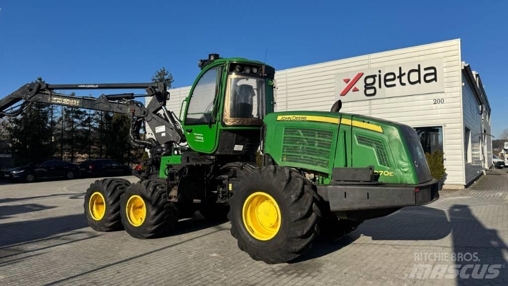 John Deere 1070 E Harvesterid