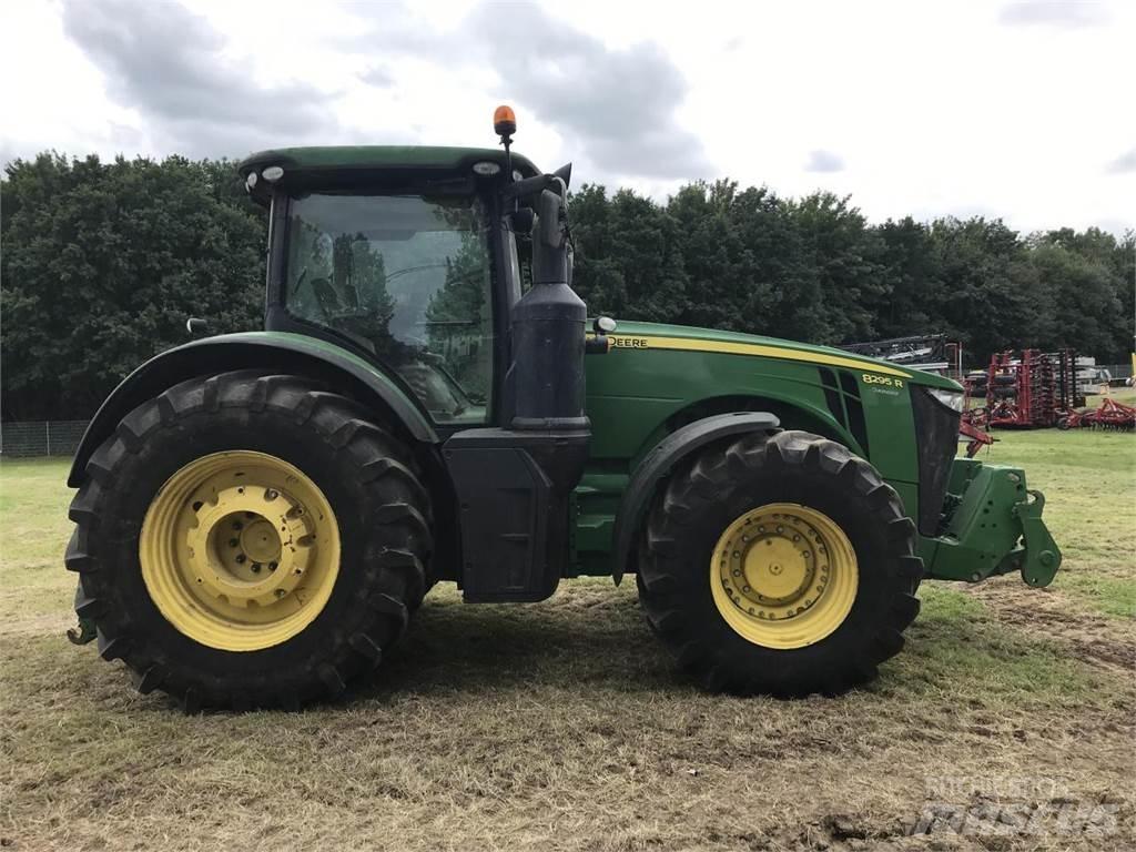 John Deere 8295R Traktorid