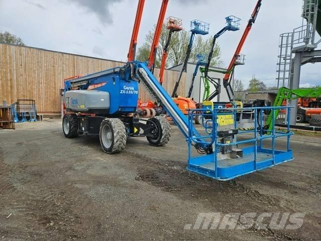 Genie ZX 135/70 Iseliikuvad poomtõstukid