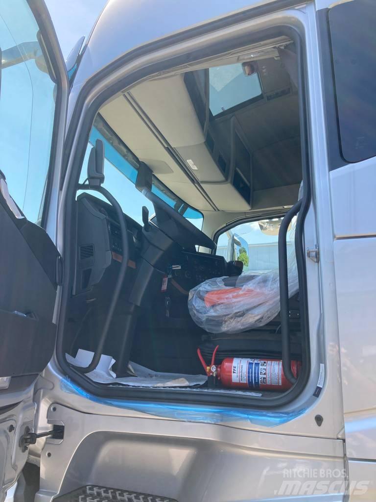 Volvo FH16-650 Kraanaga veokid