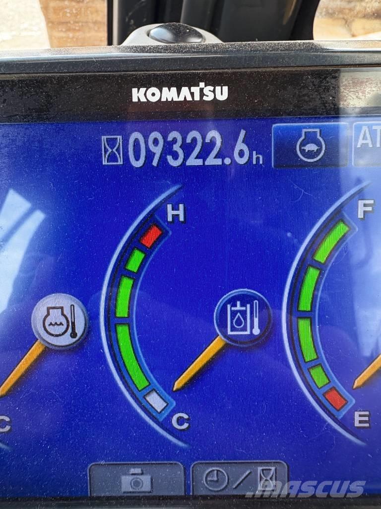 Komatsu PC 138 US Roomikekskavaatorid