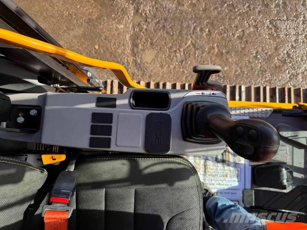 JCB 220X Roomikekskavaatorid