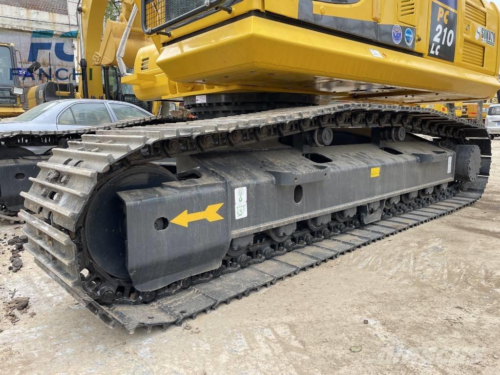 Komatsu PC 210 LC Roomikekskavaatorid