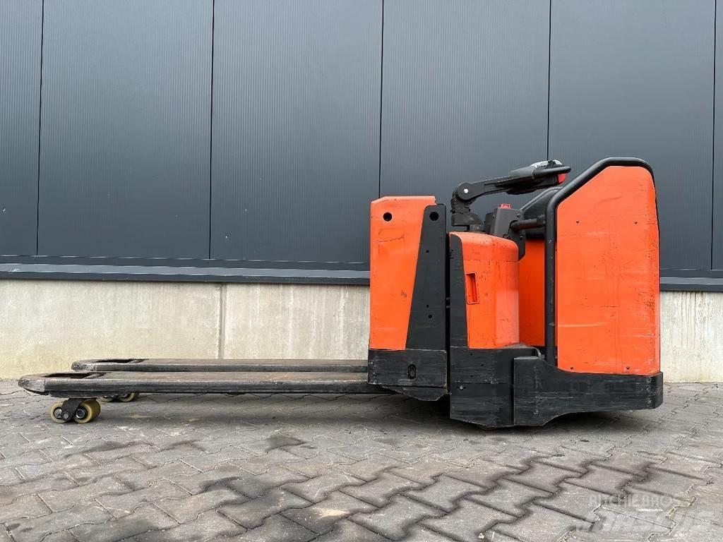 BT LPE200/8 Järelkäidavad virnastajad