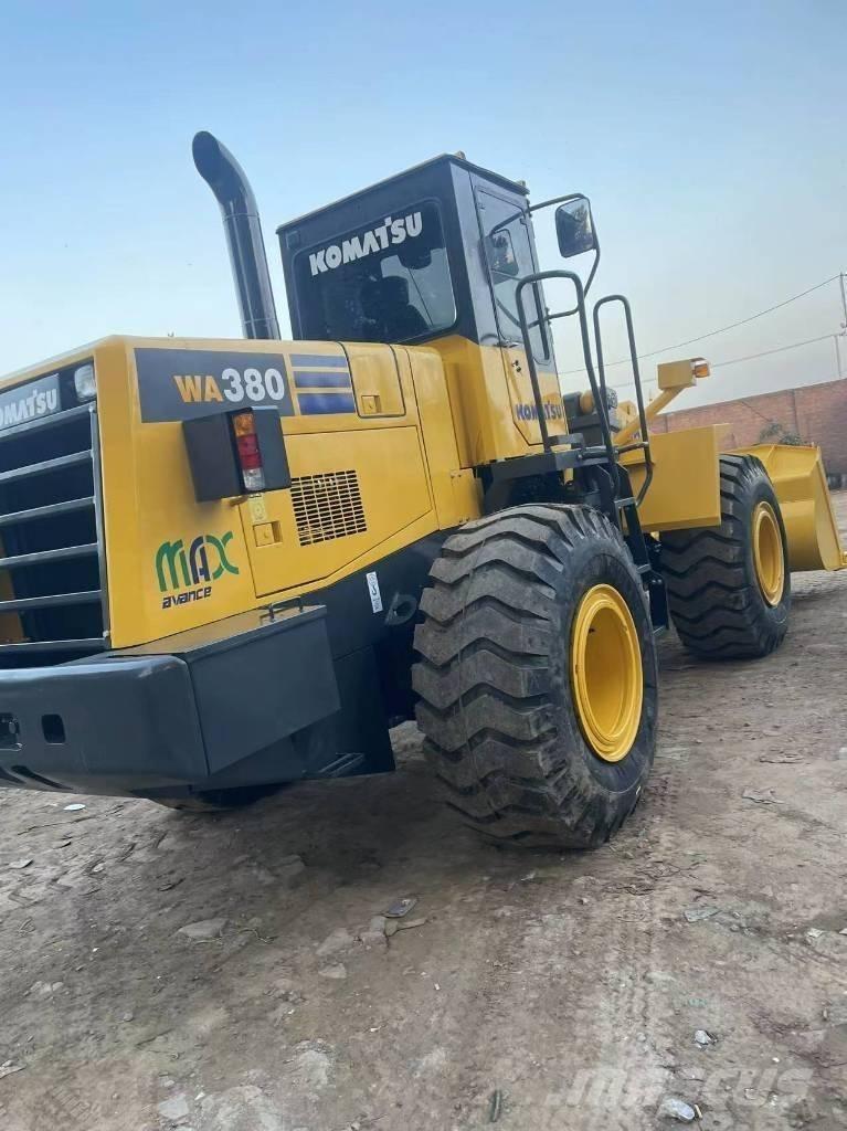 Komatsu WA 380 Rataslaadurid
