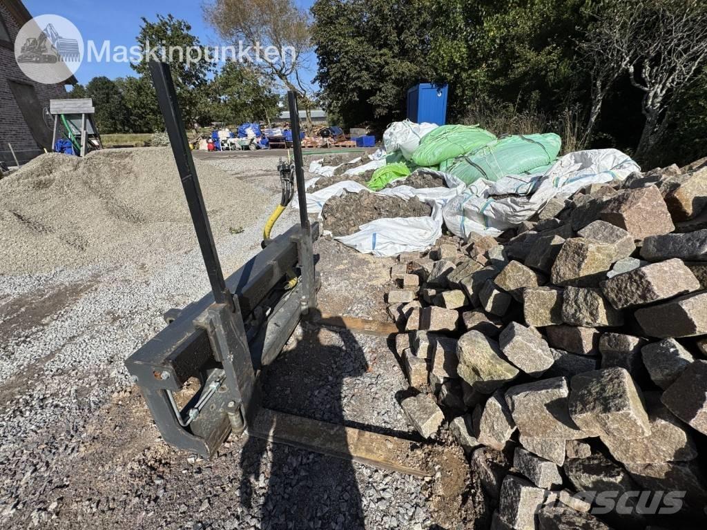 JCB 409 Rataslaadurid