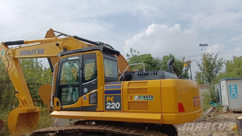 Komatsu PC 220-7 Roomikekskavaatorid