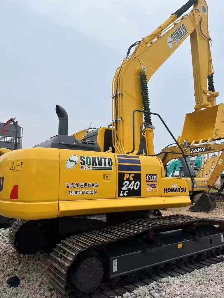 Komatsu PC 240 Roomikekskavaatorid