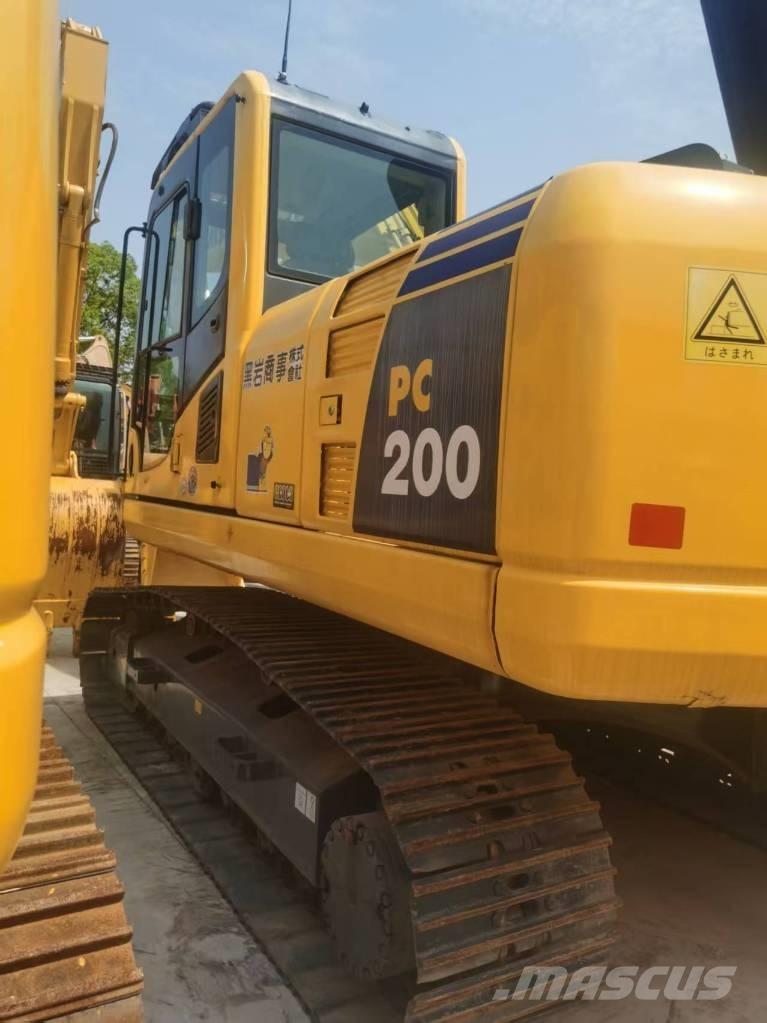 Komatsu PC 200-8 Crawler excavators