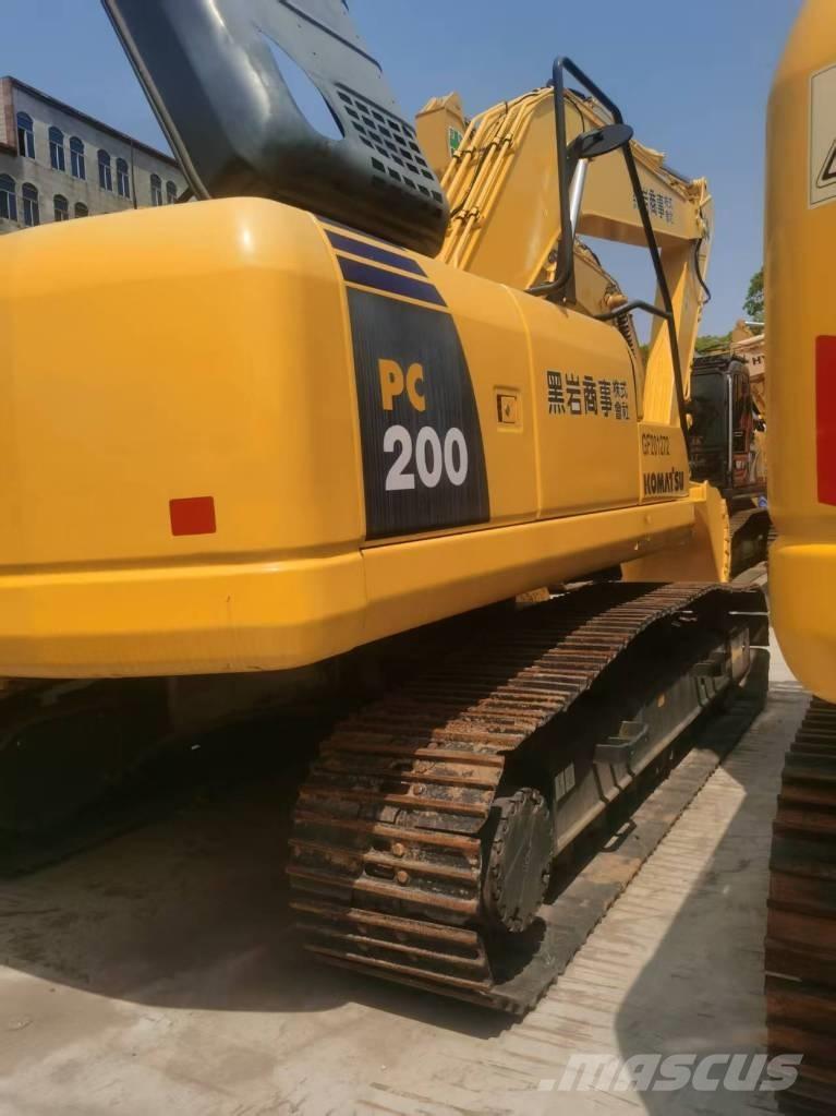 Komatsu PC 200-8 Crawler excavators