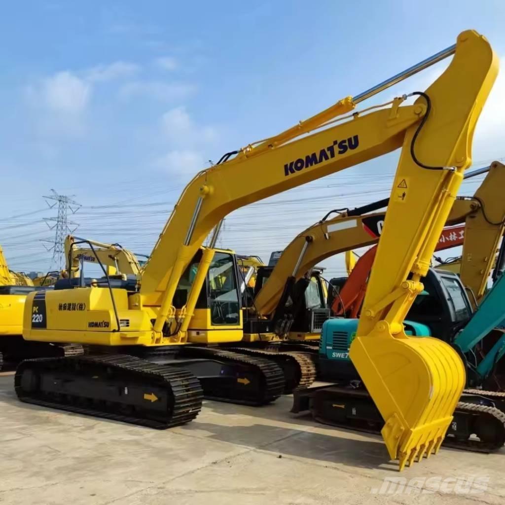 Komatsu PC 220 Roomikekskavaatorid