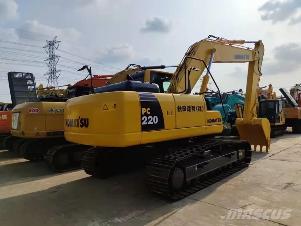 Komatsu PC 220 Roomikekskavaatorid