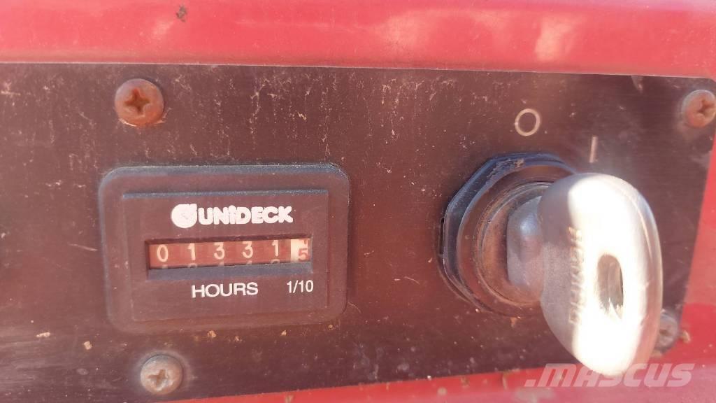 Hinowa HS1102 Roomikkallurid