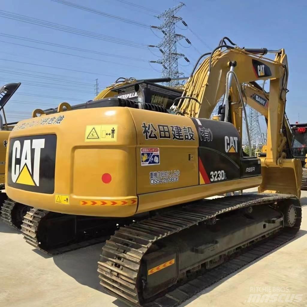 CAT 323 D Roomikekskavaatorid