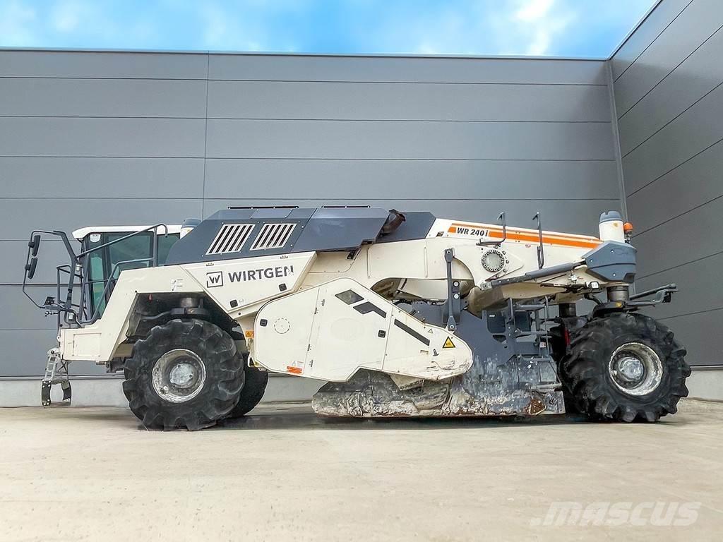 Wirtgen WR 240I Asfaldi taaskasutuse masinad