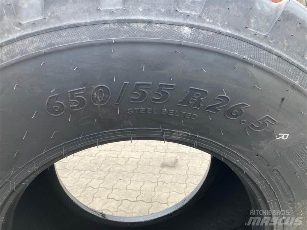 BKT 650/55R26,5 Rehvid, rattad ja veljed