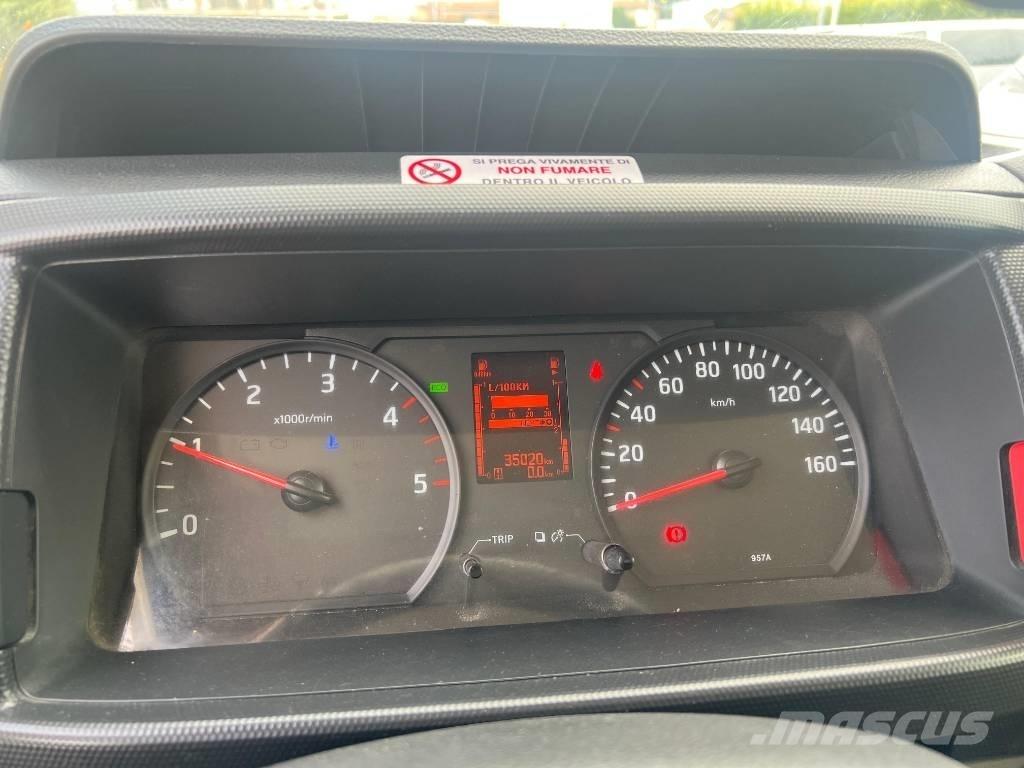 Nissan SOCAGE DA324 Auto korvtõstukid