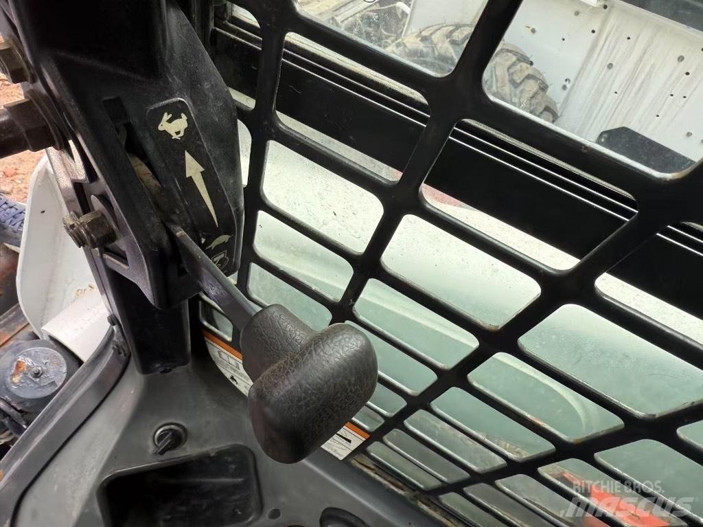 Bobcat S 220 S750 Kompaktlaadurid