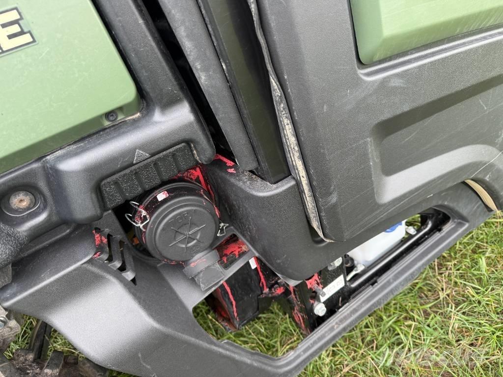 John Deere XUV 865 Kommunaalteenuste tehnika
