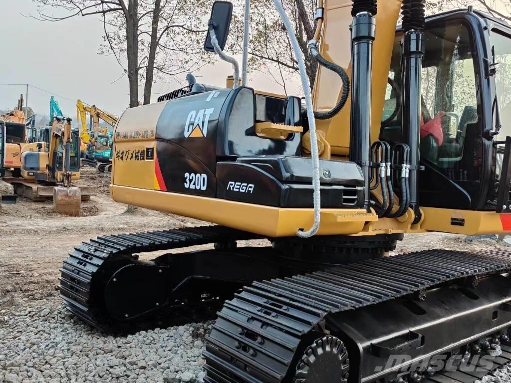 CAT 320 D Roomikekskavaatorid