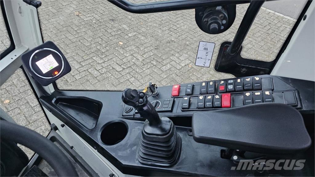 CLAAS Torion 535 Rataslaadurid