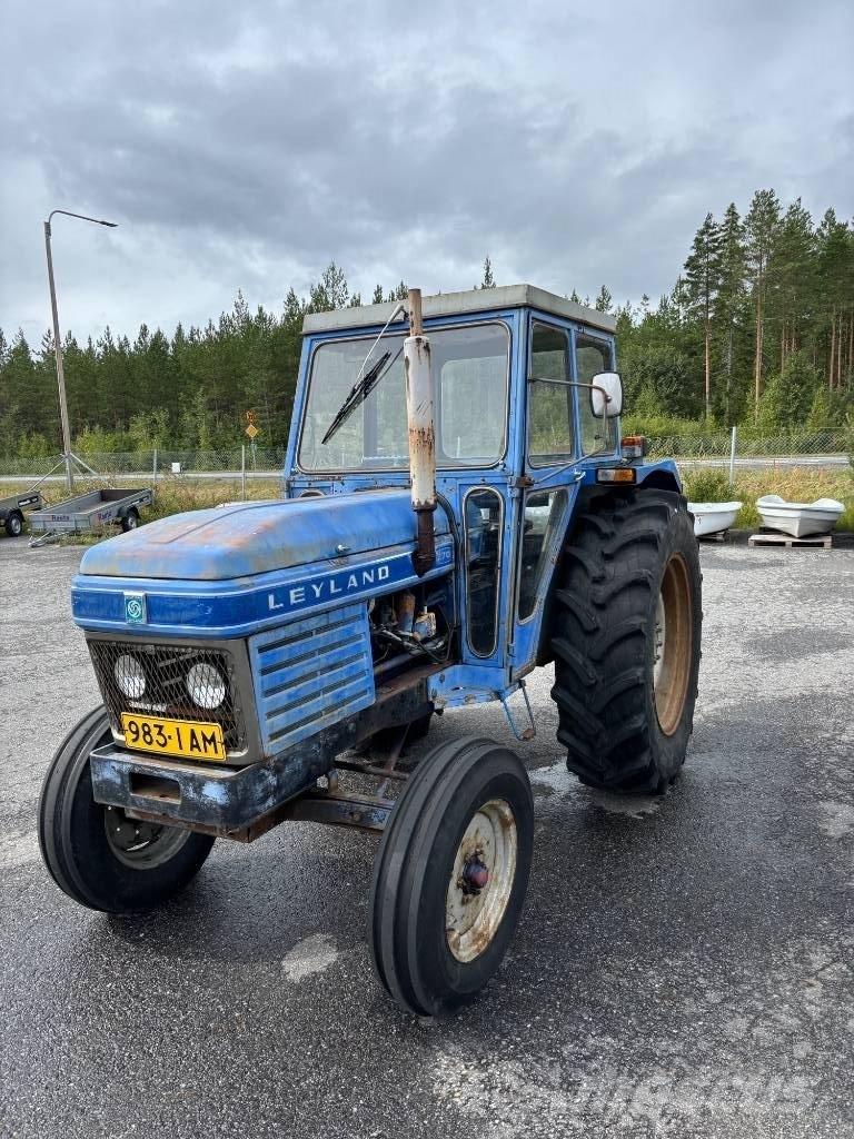Leyland 270 Traktorid