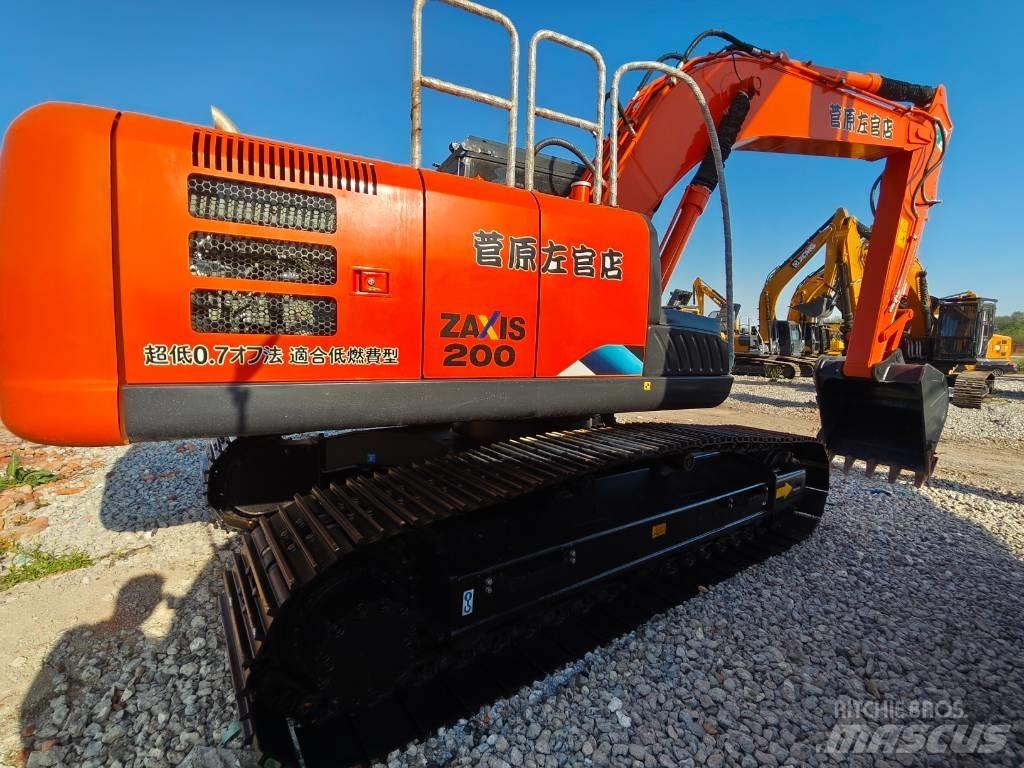 Hitachi ZX 200 Roomikekskavaatorid