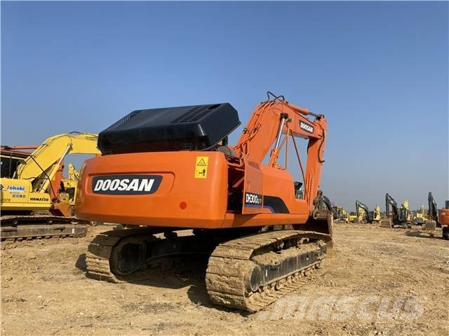 Doosan DH 300 Roomikekskavaatorid