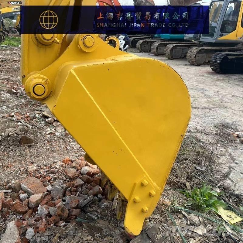 Komatsu PC 138 Roomikekskavaatorid