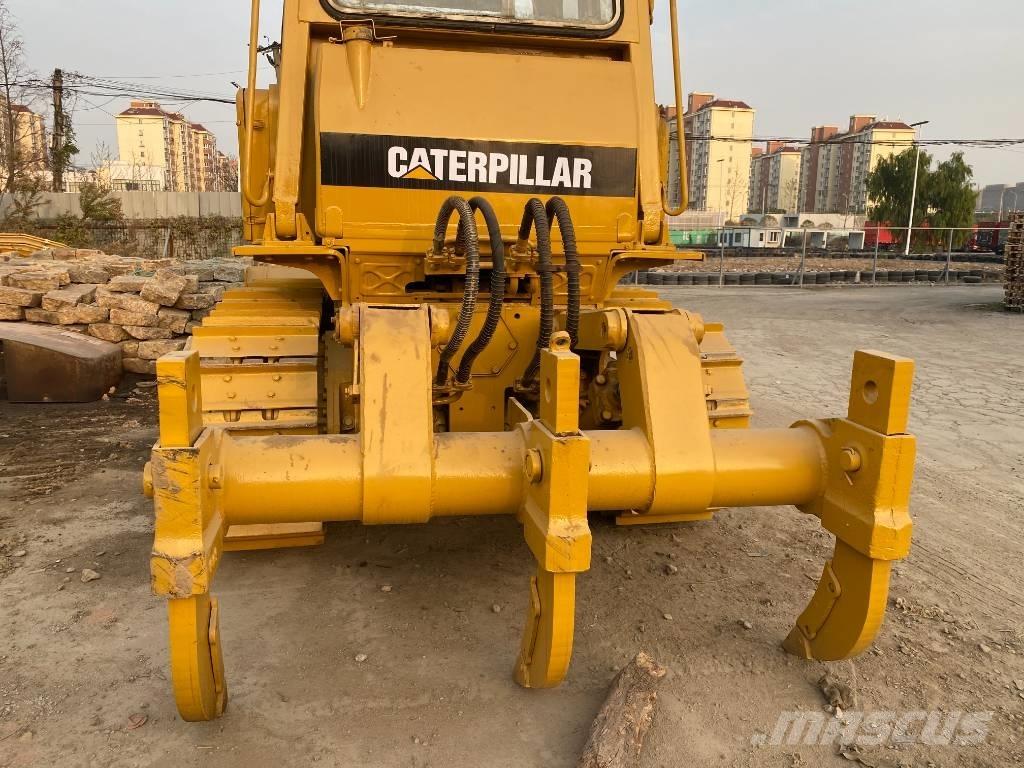 CAT D 6 D Buldooserid