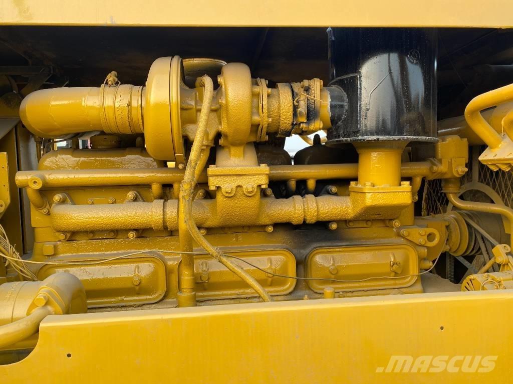 CAT D 6 D Buldooserid