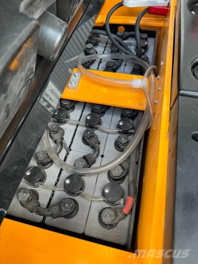 Hyundai 15ESR Platvormiga virnastajad