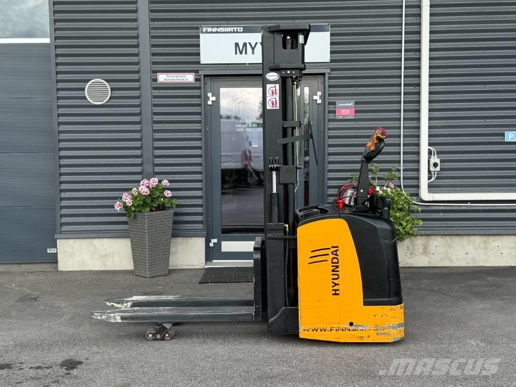 Hyundai 15ESR Platvormiga virnastajad