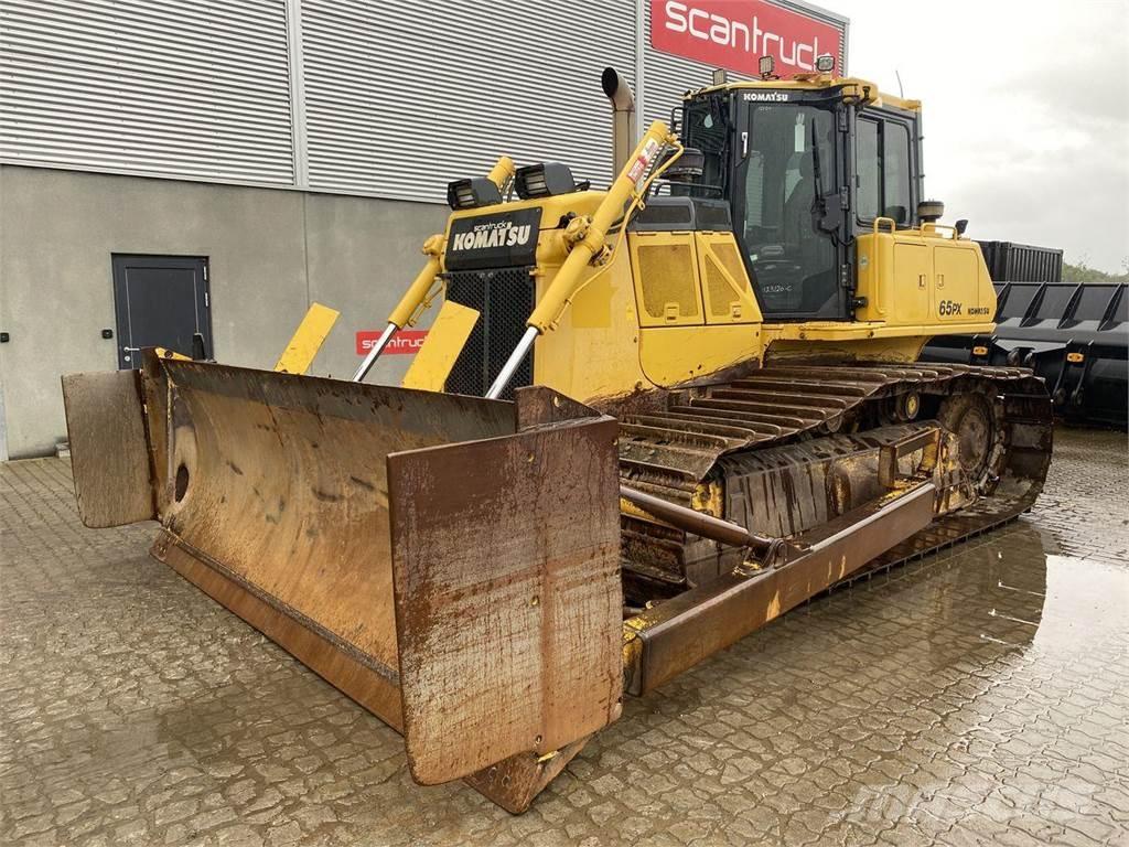 Komatsu D65PX-18 Buldooserid
