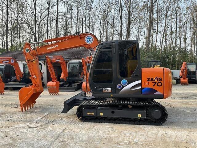Hitachi ZX70 Roomikekskavaatorid