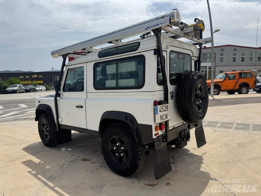 Land Rover Defender Sõiduautod