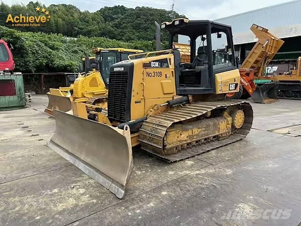 CAT D 3 K 2 Buldooserid