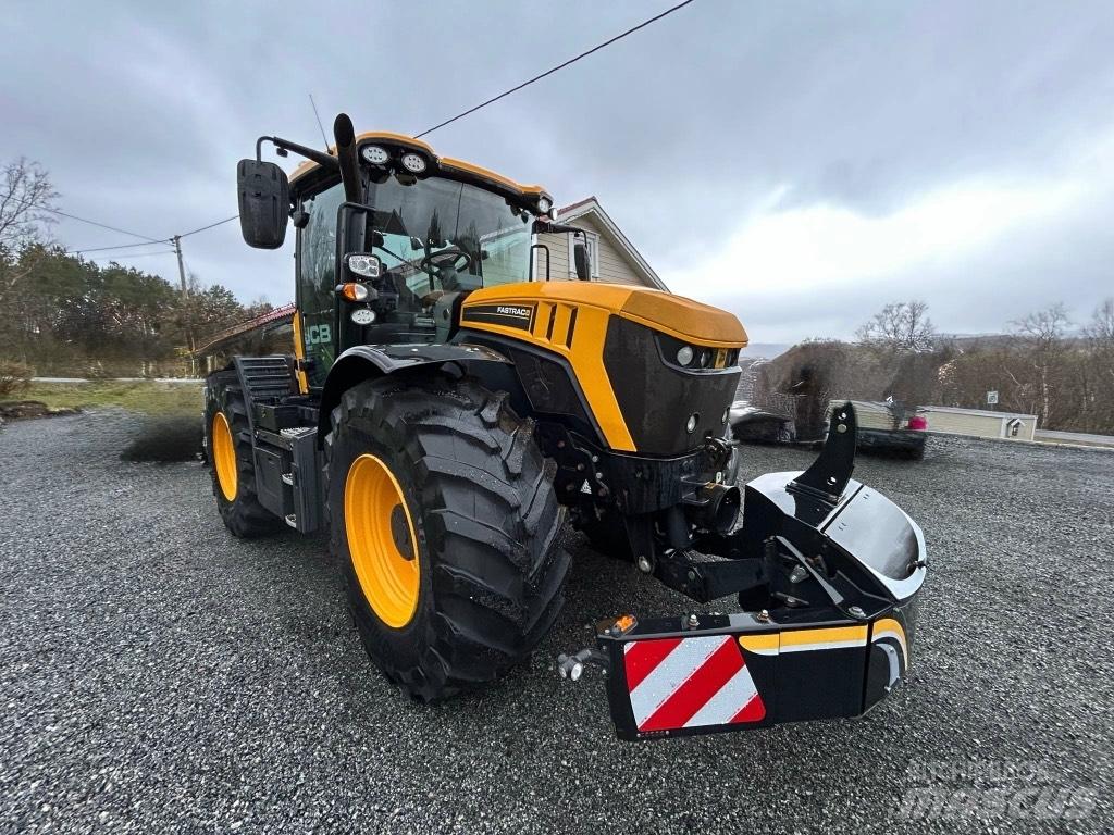 JCB 4220 FASTRAC Traktorid