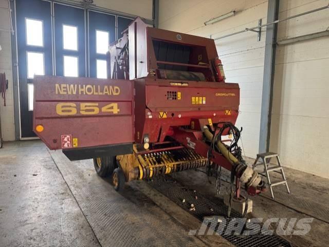 New Holland 654 Ruloonpressid