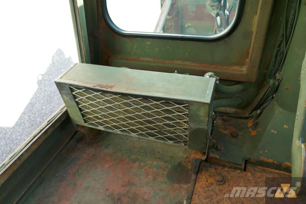 CAT D7G Ex-army Buldooserid