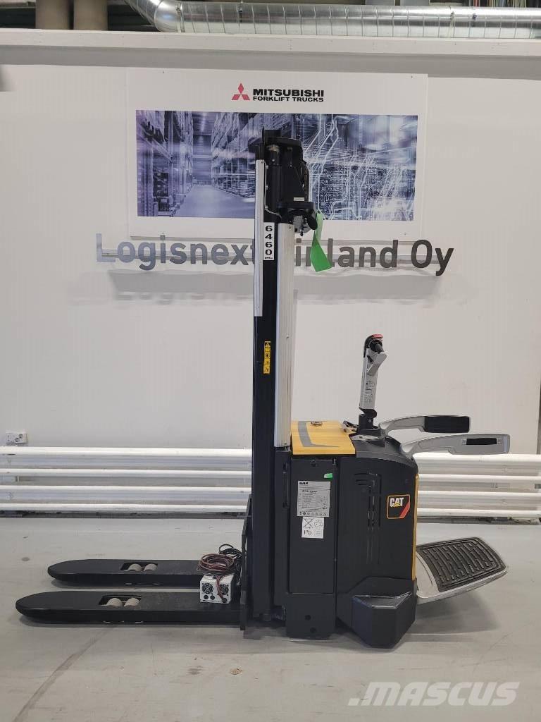 CAT NSV 16N ( MYYTY ) Platvormiga virnastajad