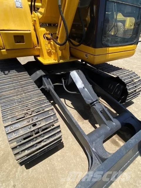 Komatsu PC60-7 Roomikekskavaatorid