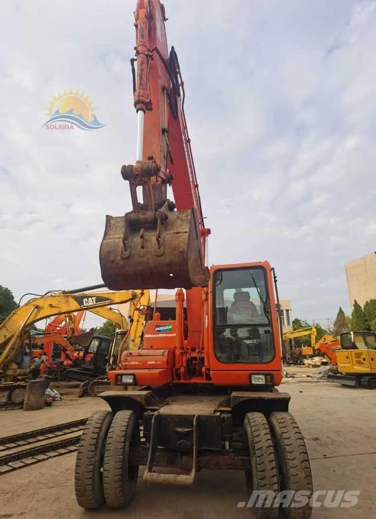 Doosan DH 150 W-7 Ratasekskavaatorid