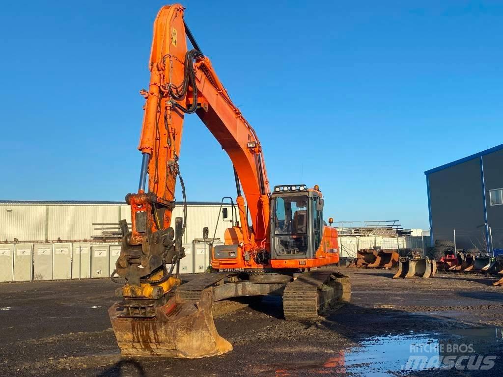 Doosan DX 255 LC Roomikekskavaatorid