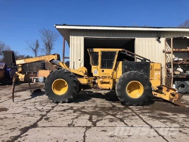 Tigercat 620 Väljaveotraktorid
