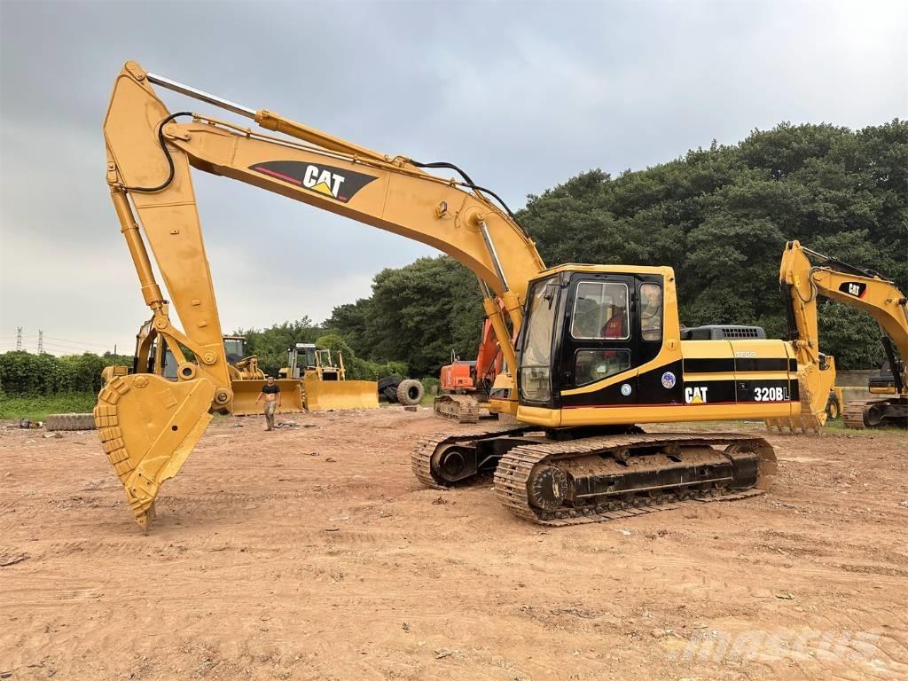 CAT 320 B Roomikekskavaatorid